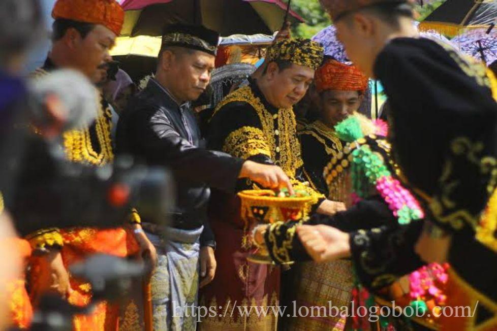 https://www.lombalogobob.com/